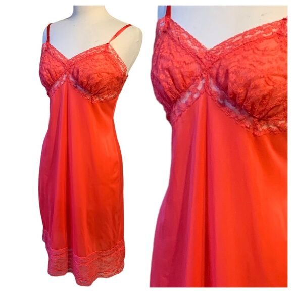Vintage 1960s Henson Kickernick Pink Red Nightgown Slip with Chantilly Lace - M - Picture 4 of 8